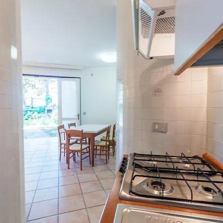 Apartment Terraced House With Garden And Pools