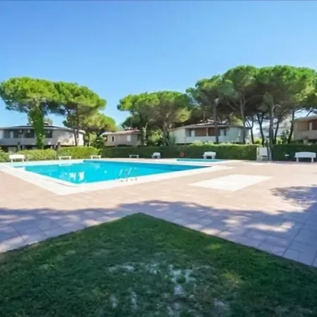 Terraced House With Garden And Pools Διαμέρισμα
